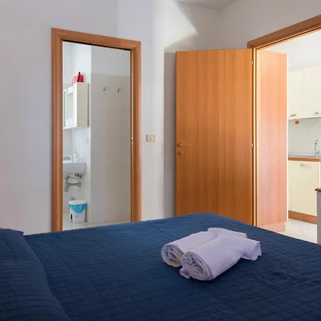 Mc Relax 100m From The - Independent House With Ac - Garden
