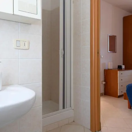 Mc Relax 100m From The - Independent House With Ac - Garden Διαμέρισμα